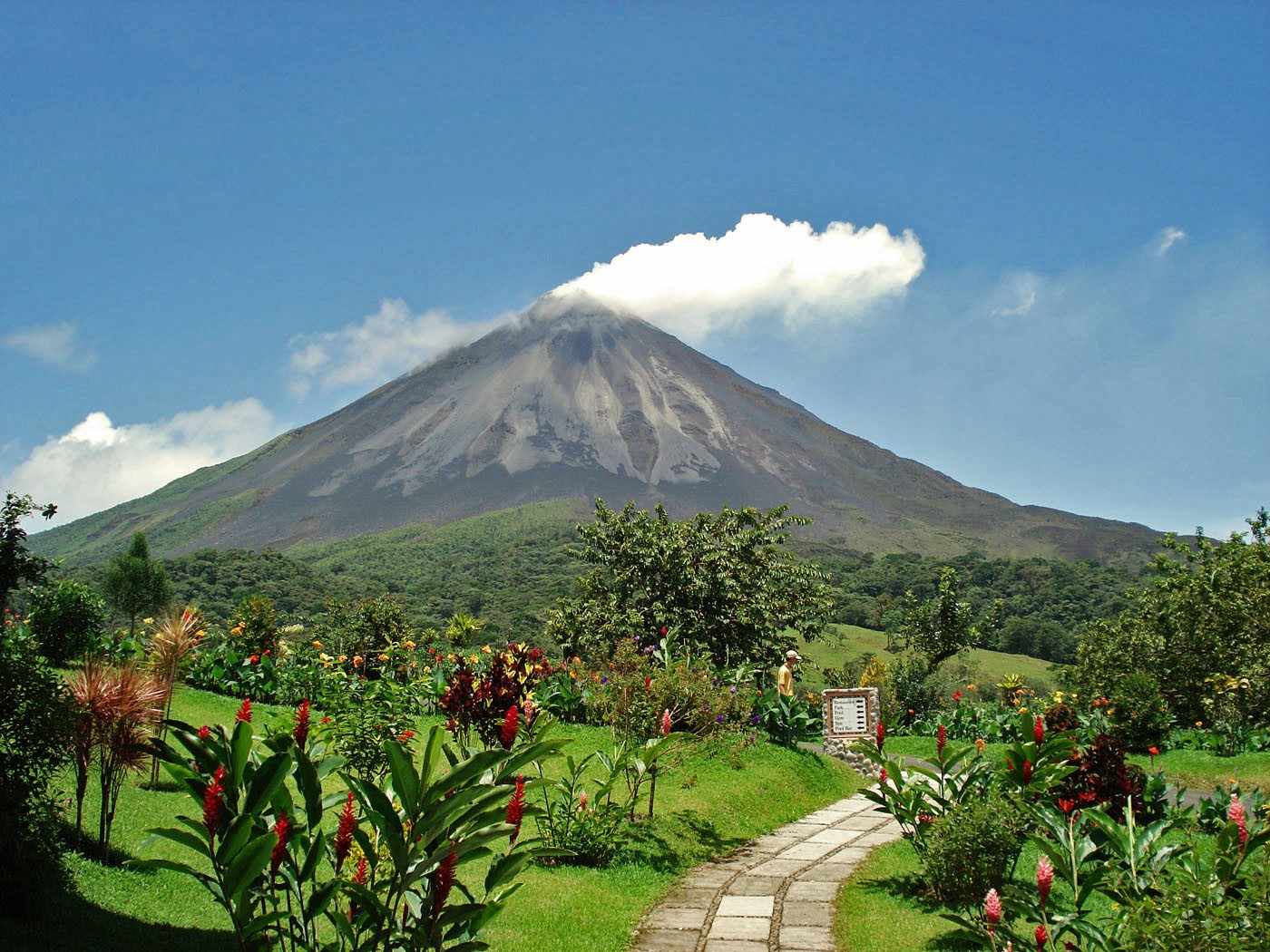 arenal-volcano